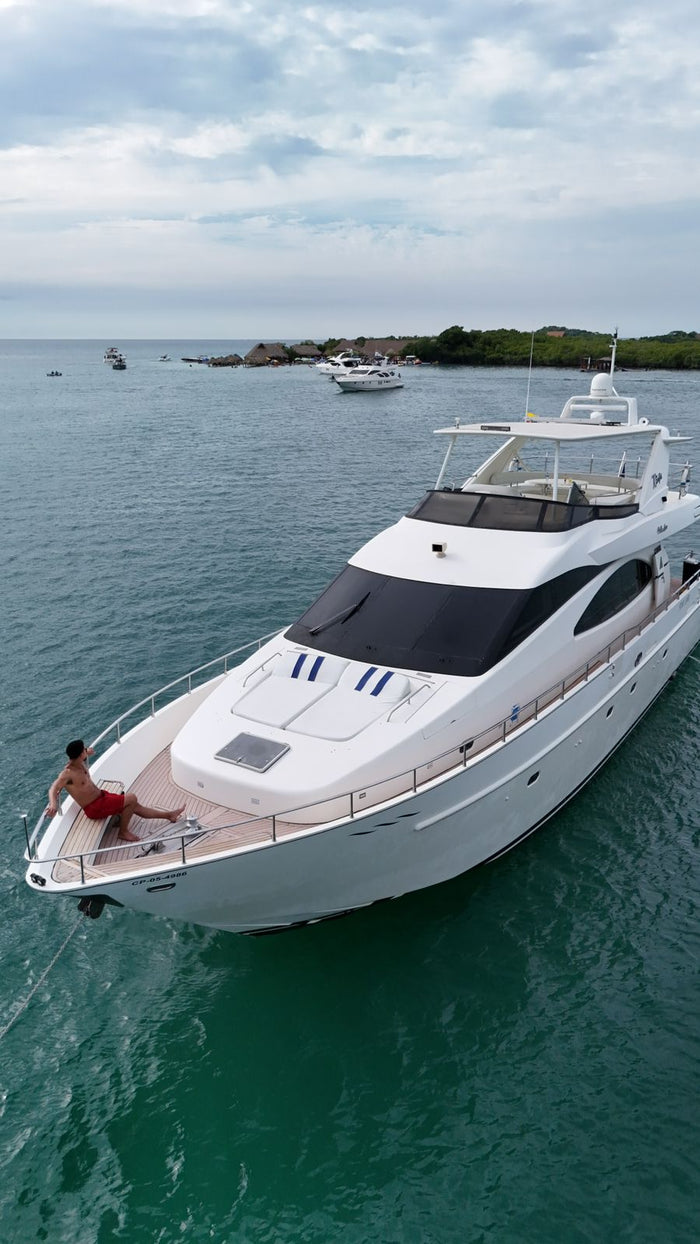 Star Land · Azimut 70 Ft Yacht Charter in Cartagena - Cartagena Day Tours