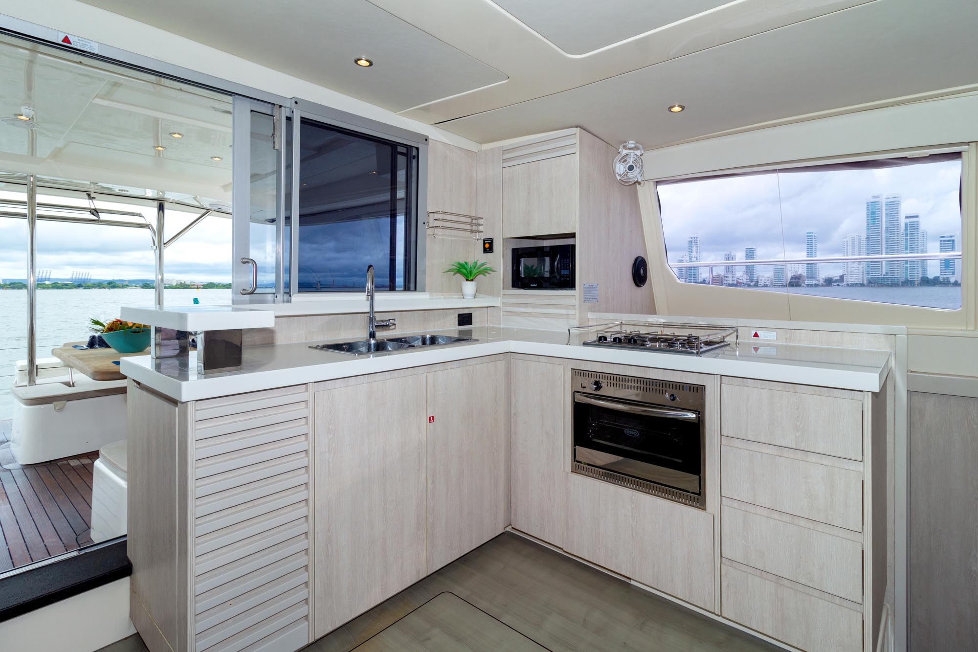 Valhalla Luxury Leopard 51 Yacht Charter in Cartagena - Cartagena Day Tours