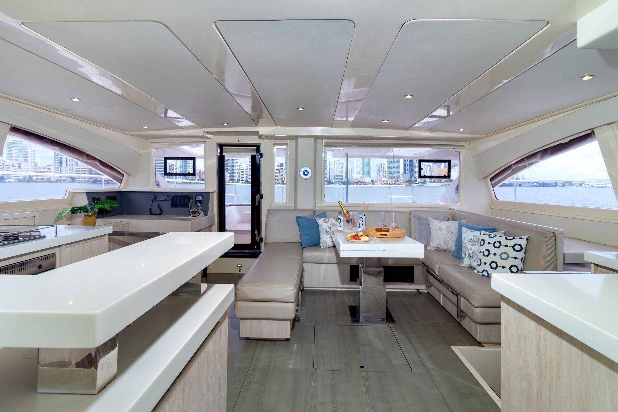 Valhalla Luxury Leopard 51 Yacht Charter in Cartagena - Cartagena Day Tours