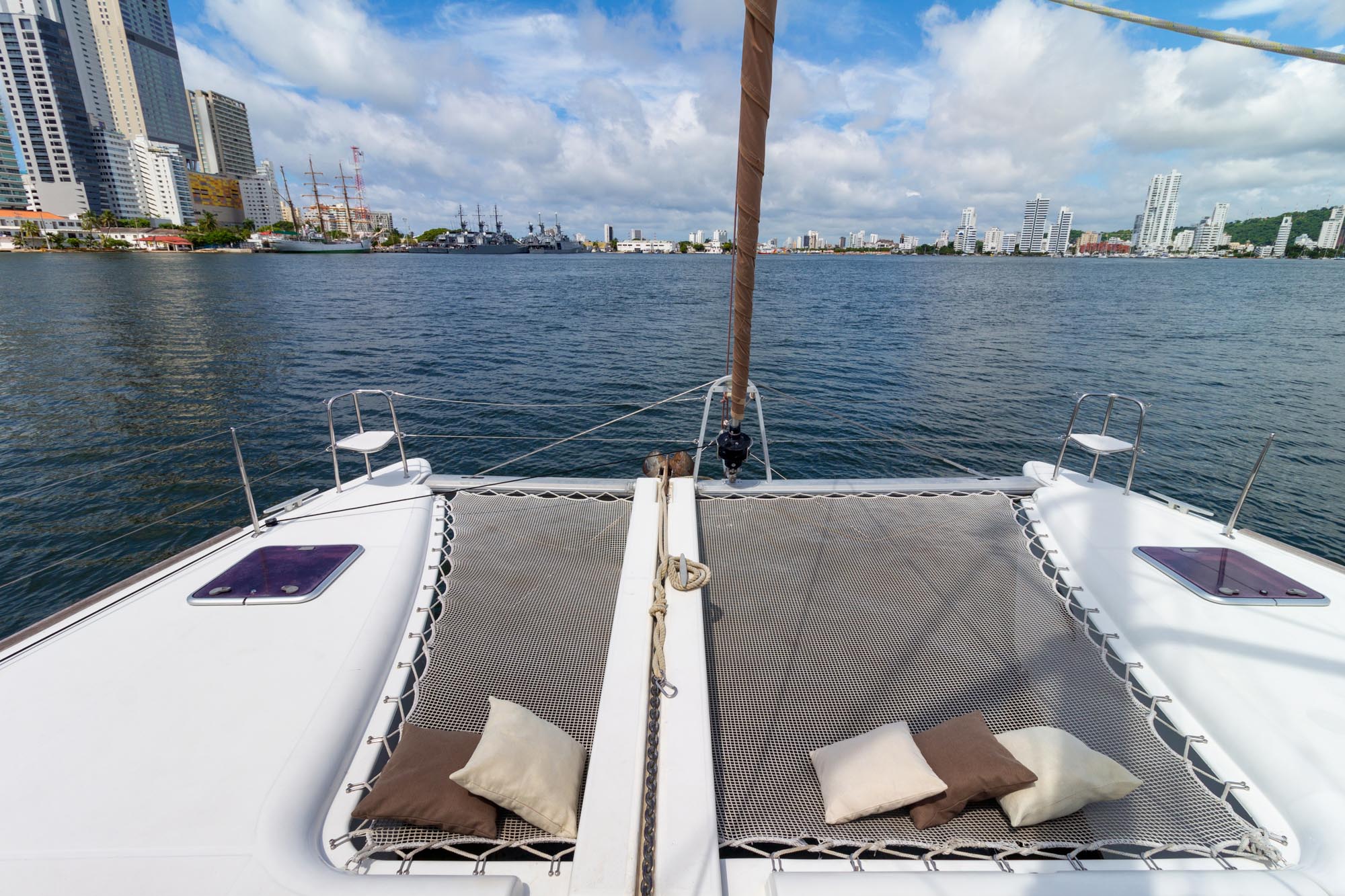 Xem 3 Luxury Lagoon 400 Catamaran Charter in Cartagena - Cartagena Day Tours