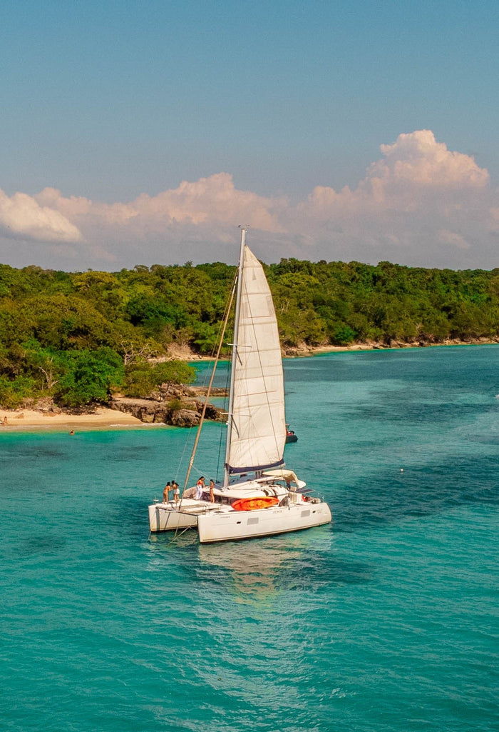 Xem 3 Luxury Lagoon 400 Catamaran Charter in Cartagena - Cartagena Day Tours