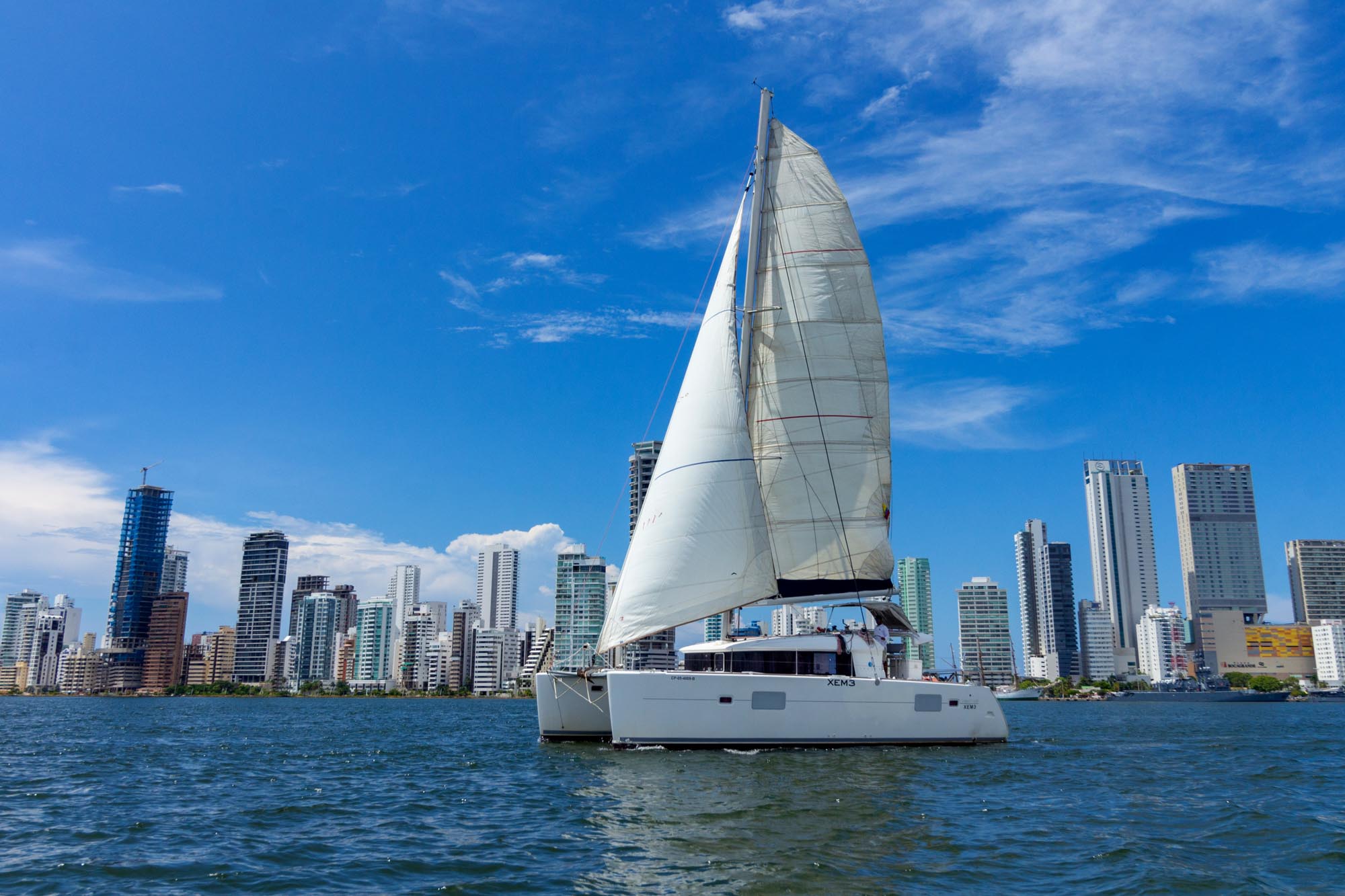 Xem 3 Luxury Lagoon 400 Catamaran Charter in Cartagena - Cartagena Day Tours