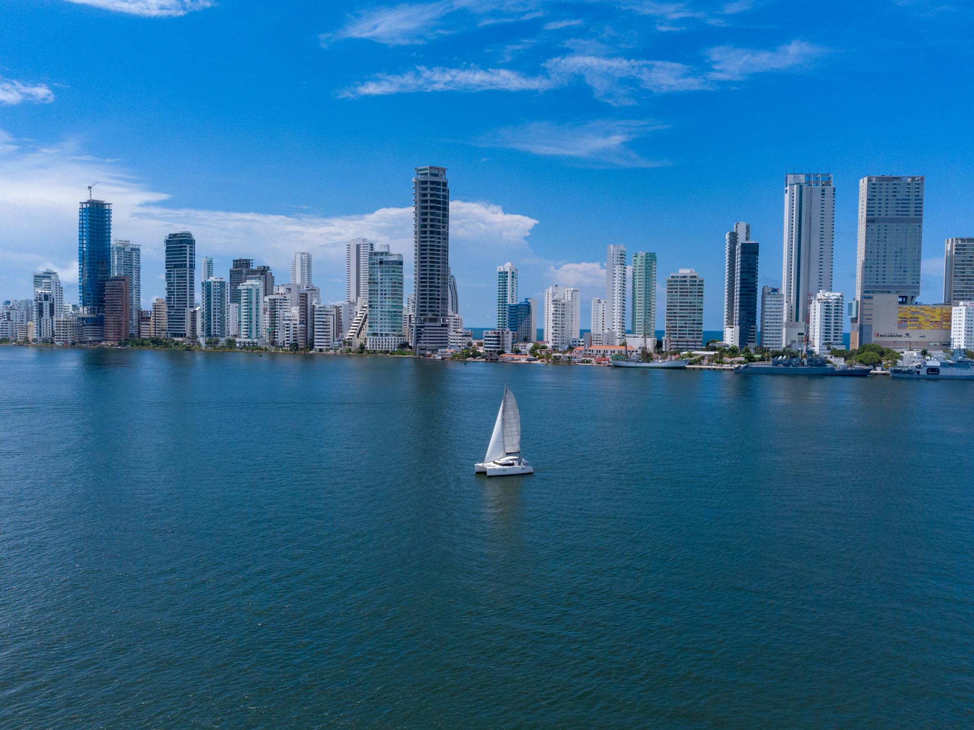 Xem 3 Luxury Lagoon 400 Catamaran Charter in Cartagena - Cartagena Day Tours